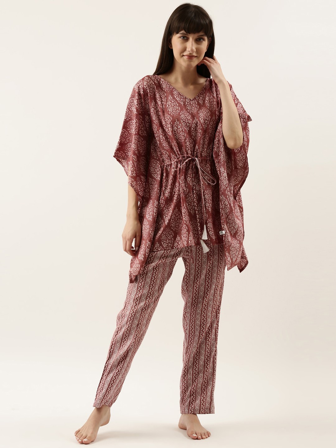 

Bannos Swagger Women Pink & White Printed Night Suit