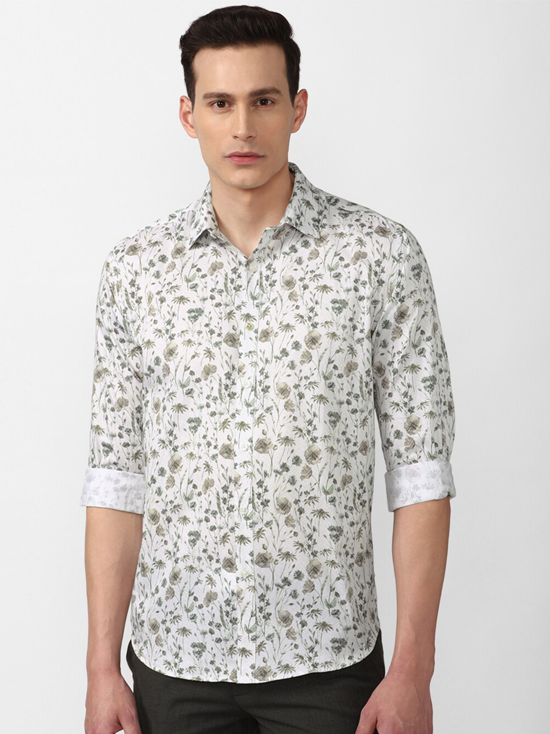 

V Dot Men White Slim Fit Floral Printed Casual Shirt