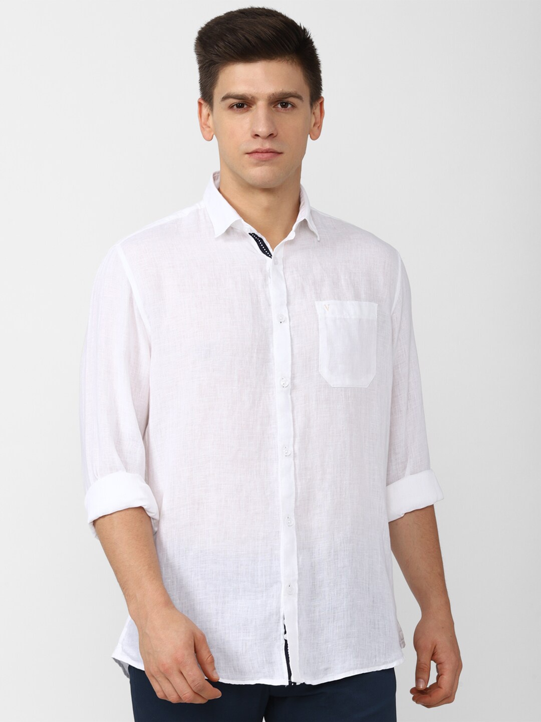 

Van Heusen Sport Men White Slim Fit Casual Shirt