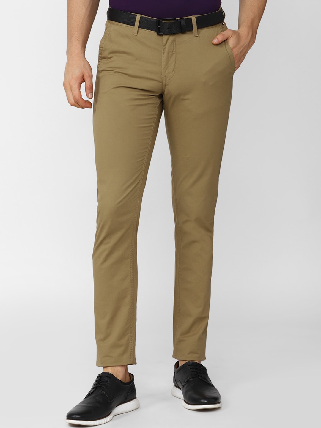 

Van Heusen Sport Men Khaki Slim Fit Chinos Trousers