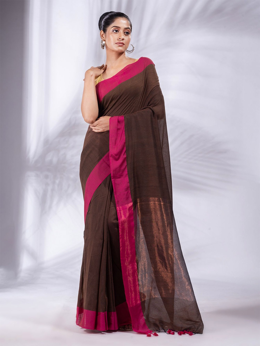 

Charukriti Brown & Pink Pure Cotton Saree