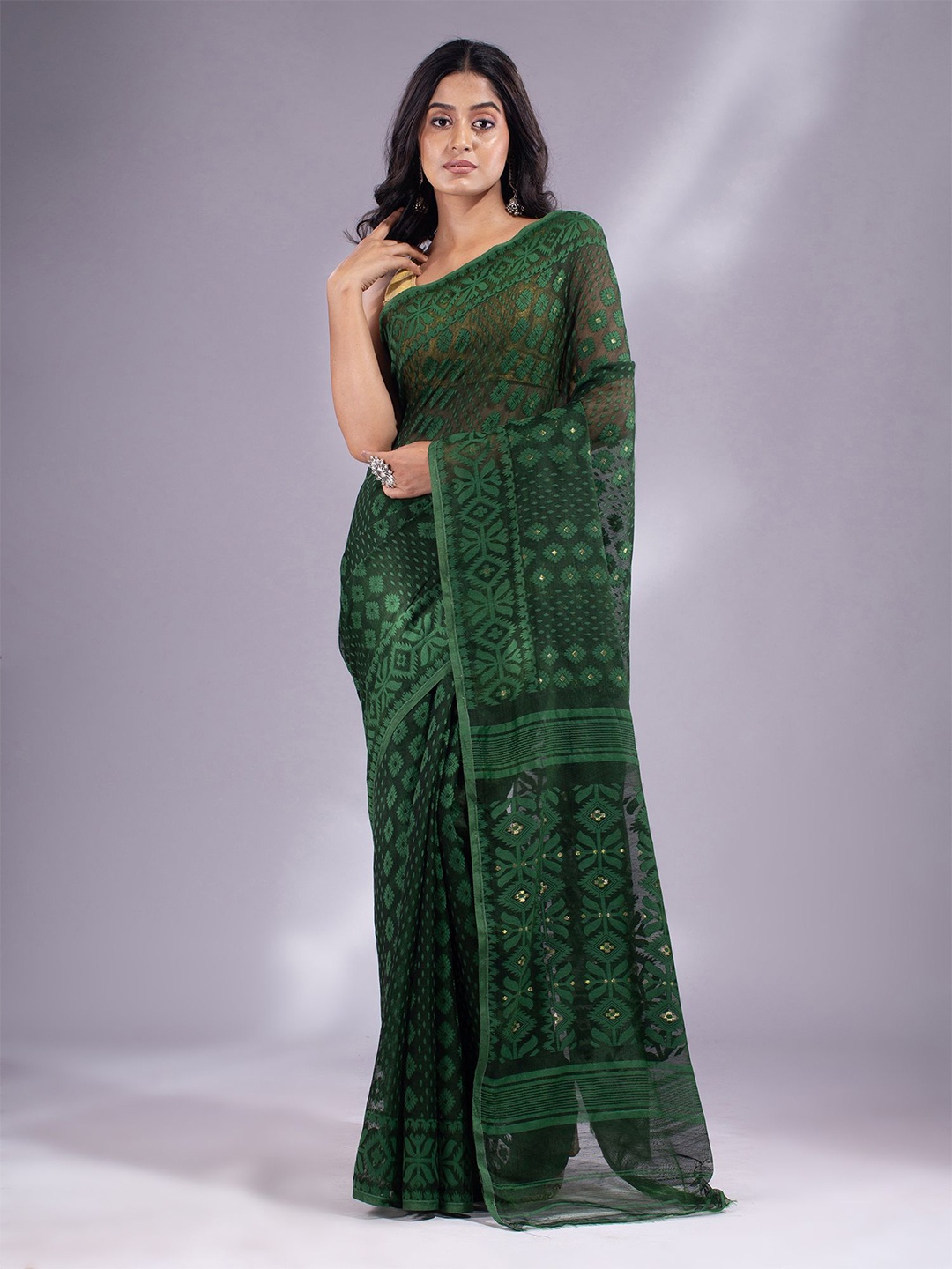 

Charukriti Green Woven Design Silk Cotton Jamdani Saree