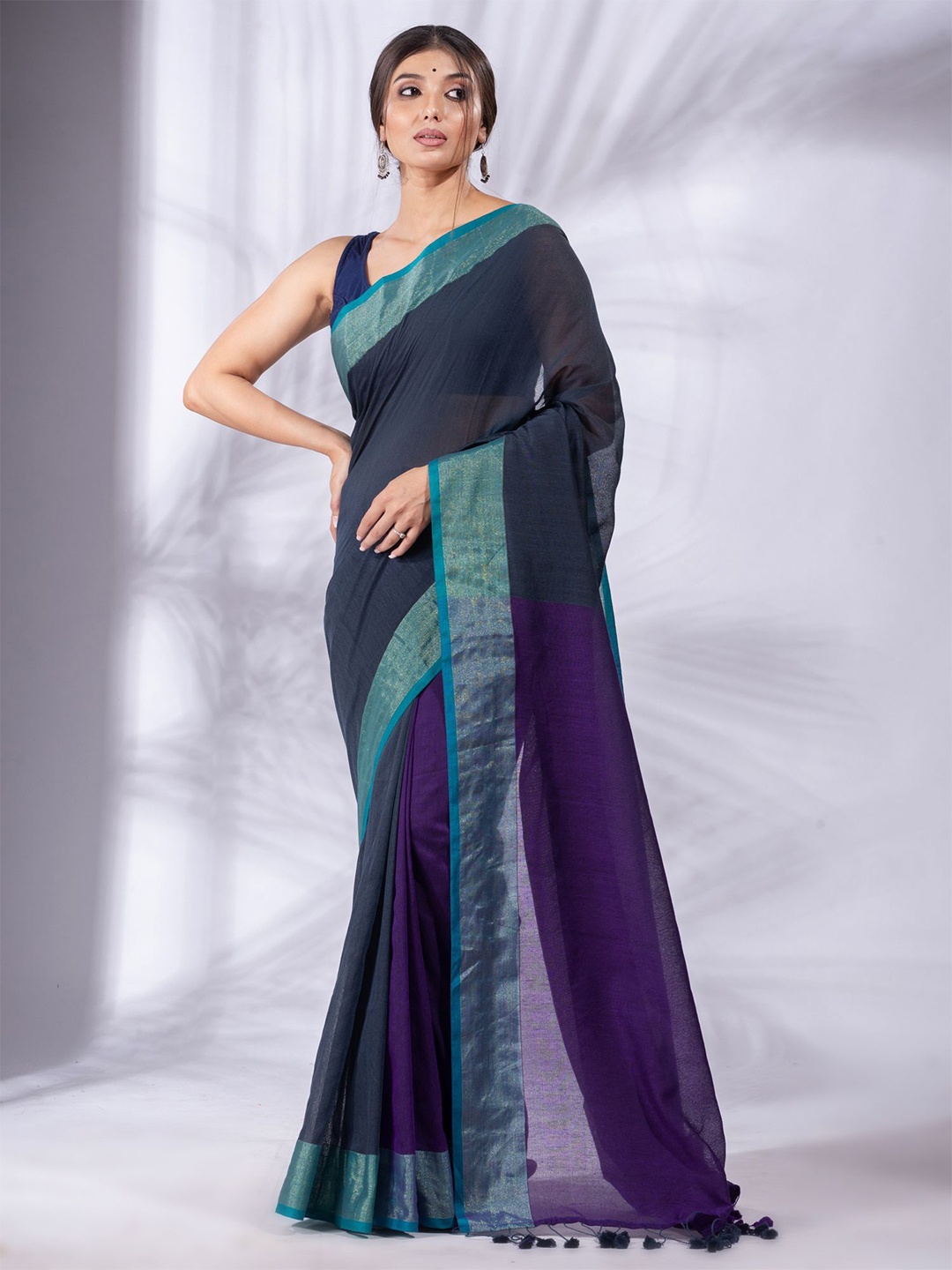 

Charukriti Grey & Blue Pure Cotton Saree