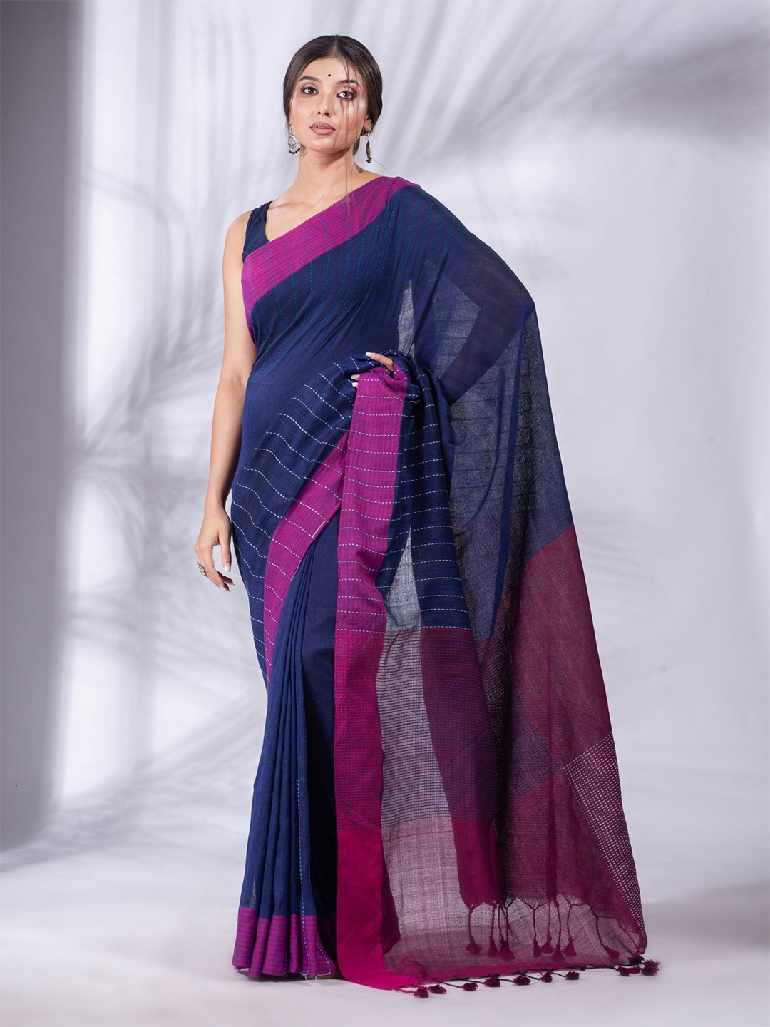 

Charukriti Blue & White Woven Design Linen Blend Saree