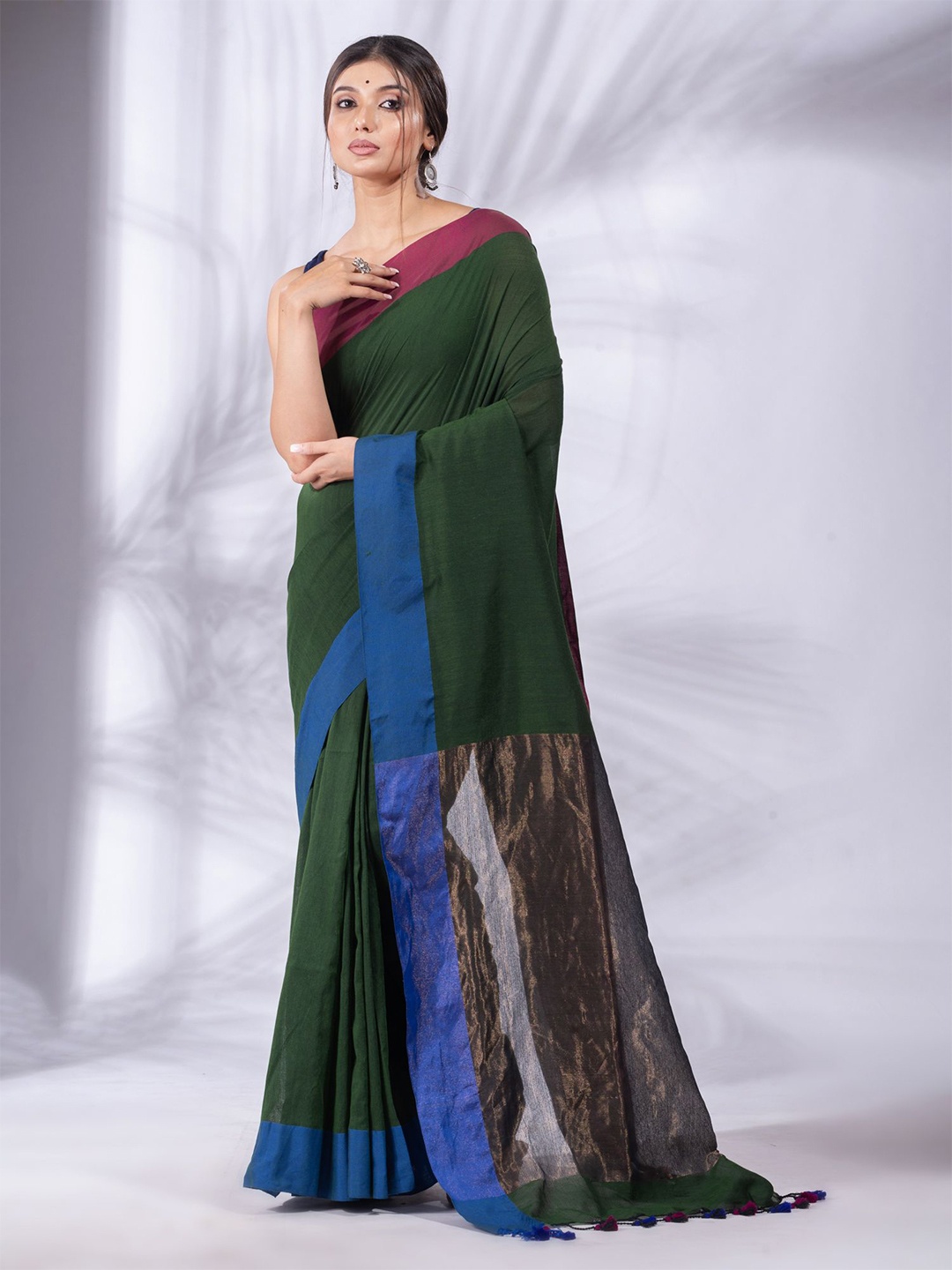 

Charukriti Green & Purple Woven Design Pure Cotton Saree