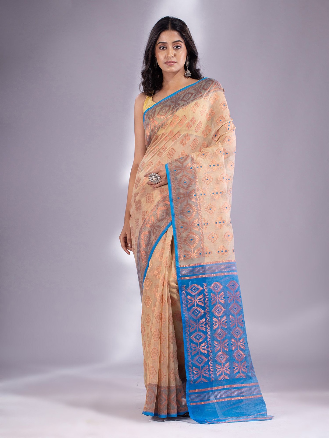 

Charukriti Beige & Blue Ethnic Motifs Silk Cotton Jamdani Saree