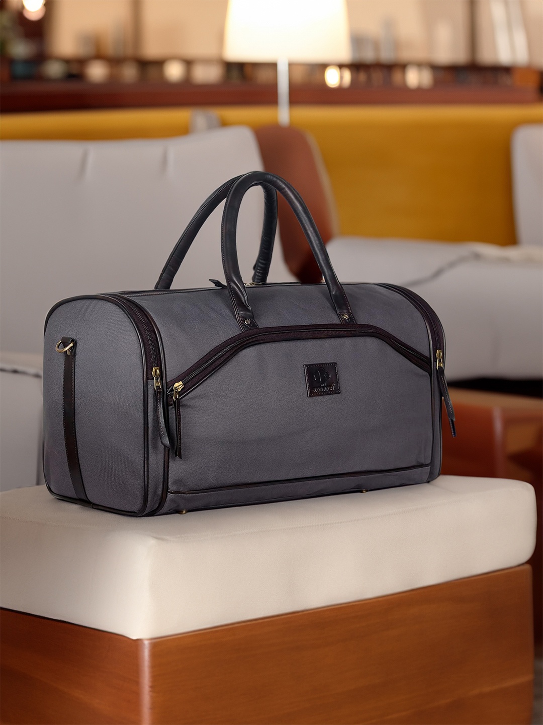 

THE CLOWNFISH Rio Unisex Grey Solid Duffel Bag