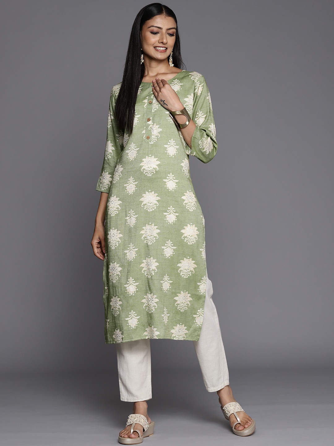 

Varanga Women Green Ethnic Motifs Printed Kurta
