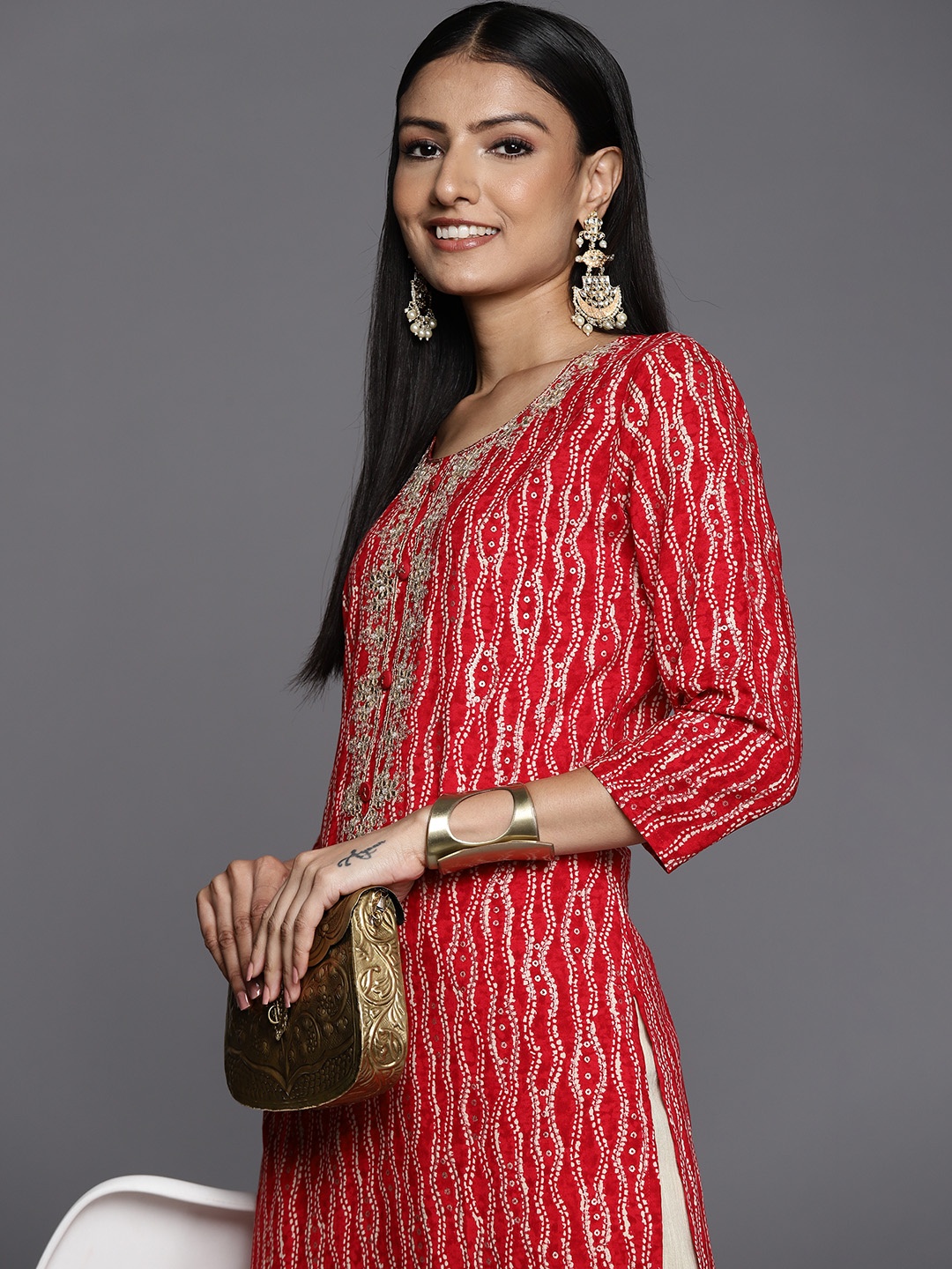 

Varanga Women Red & Gold-Toned Bandhani Printed Gotta Patti Kurta