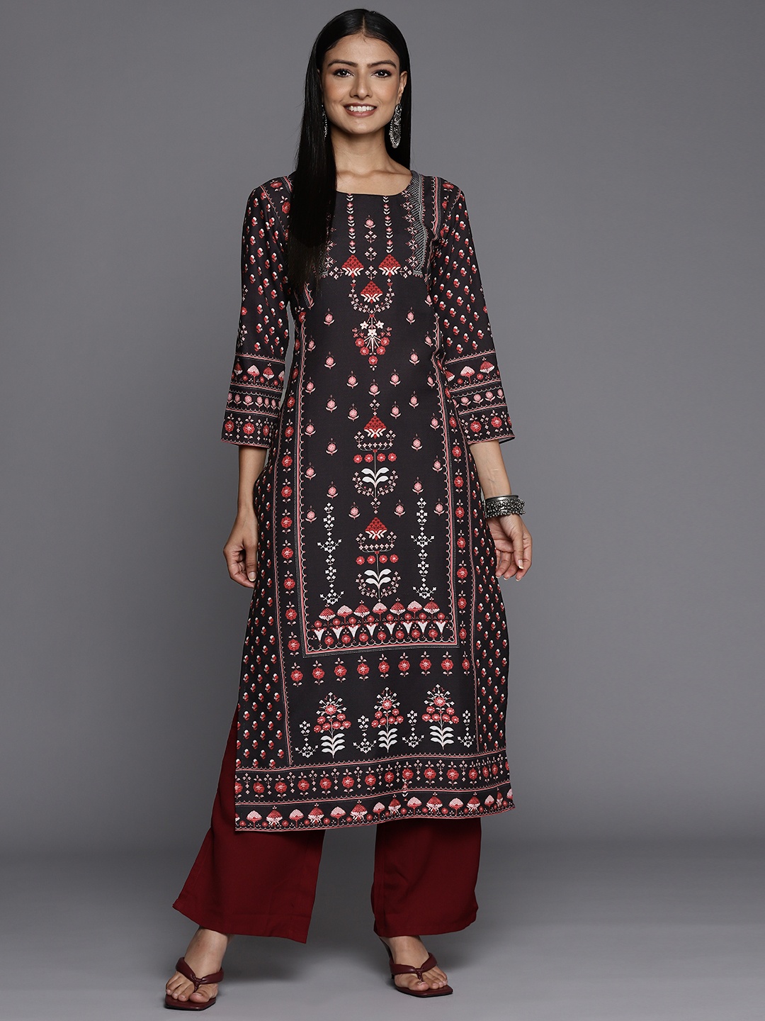 

Varanga Women Black & Rust Floral Printed Floral Kurta