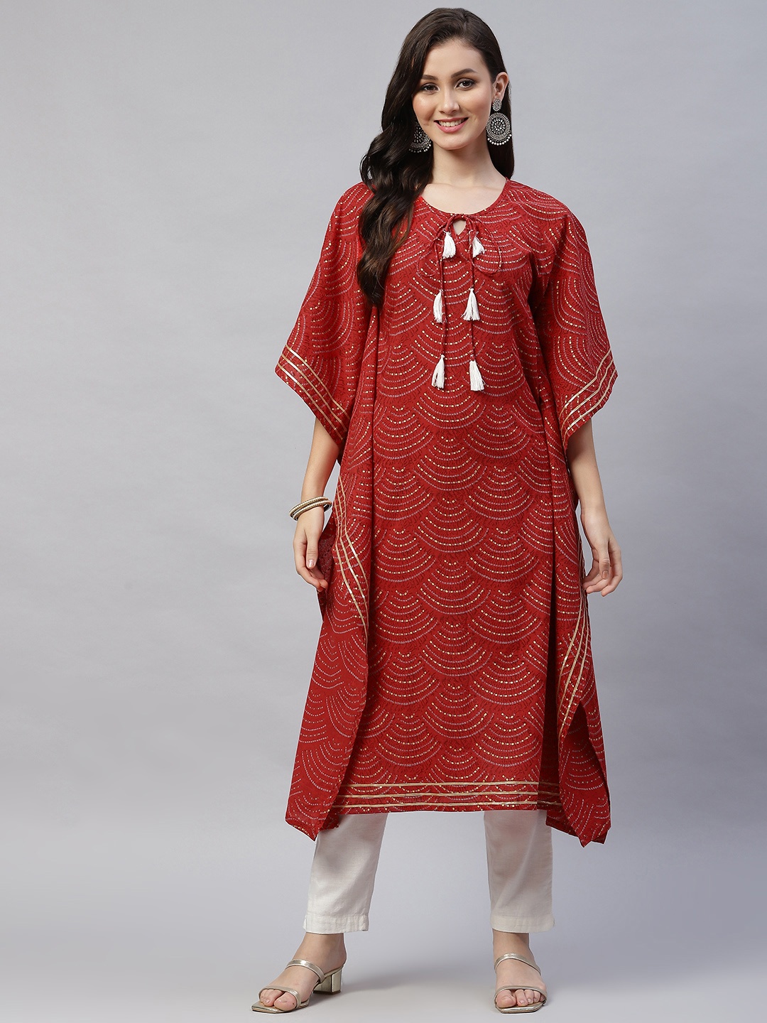 

MIRAVAN Women Red Bandhani Printed Flared Sleeves Kaftan Kurta