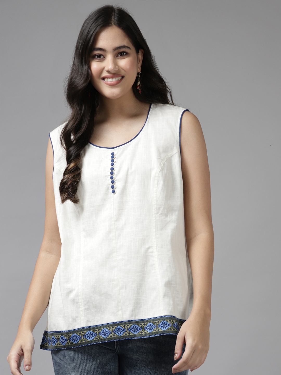 

Aarika White Georgette Top