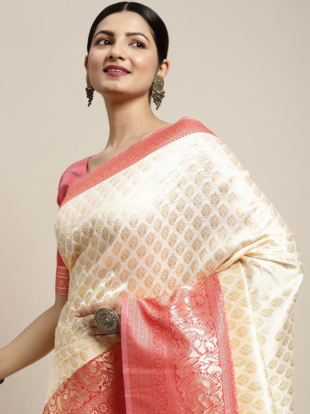 

Saree mall Off White & Pink Ethnic Motifs Print Silk Blend Kanjeevaram Sarees
