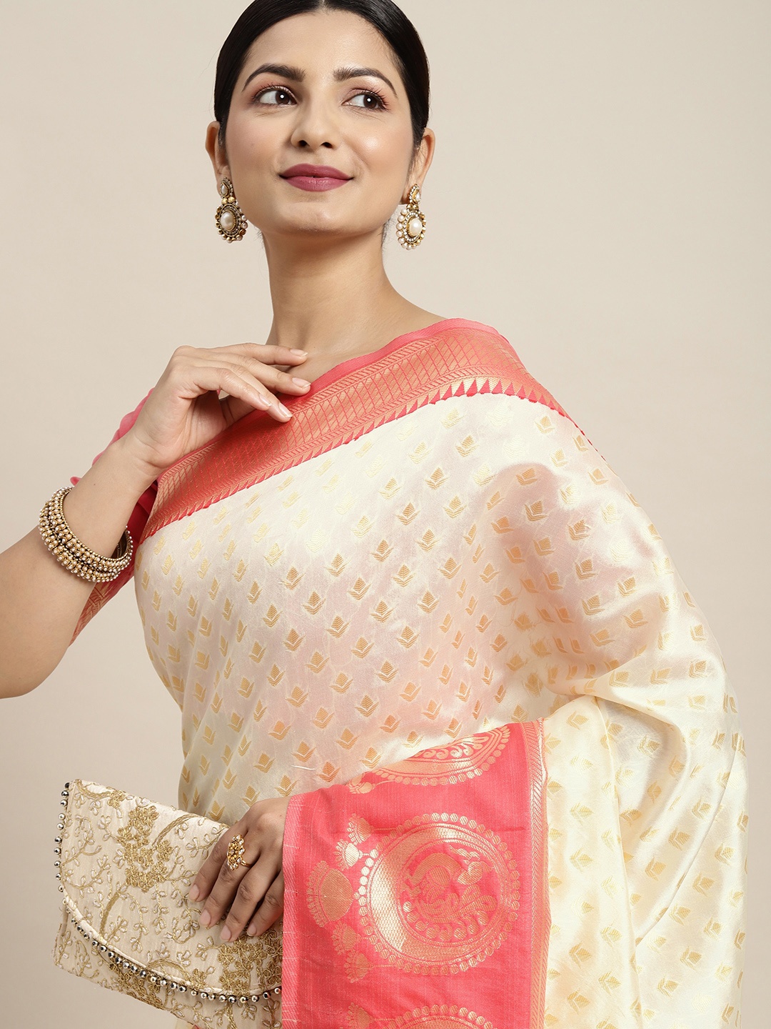 

Saree mall Off White & Pink Ethnic Motifs Zari Silk Blend Kanjeevaram Sarees