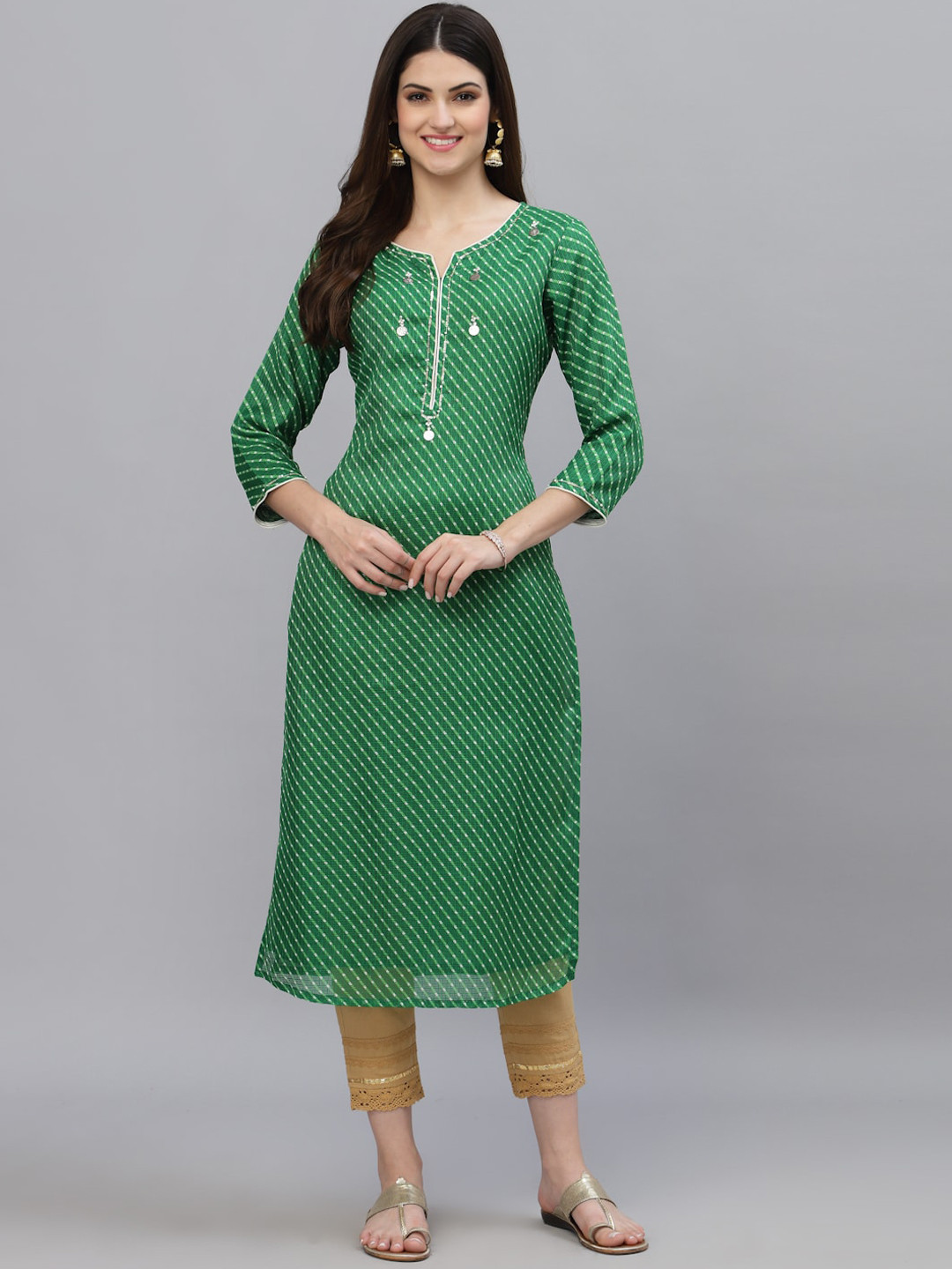 

Ragavi Women Green Printed Sequined Leheriya Kurta