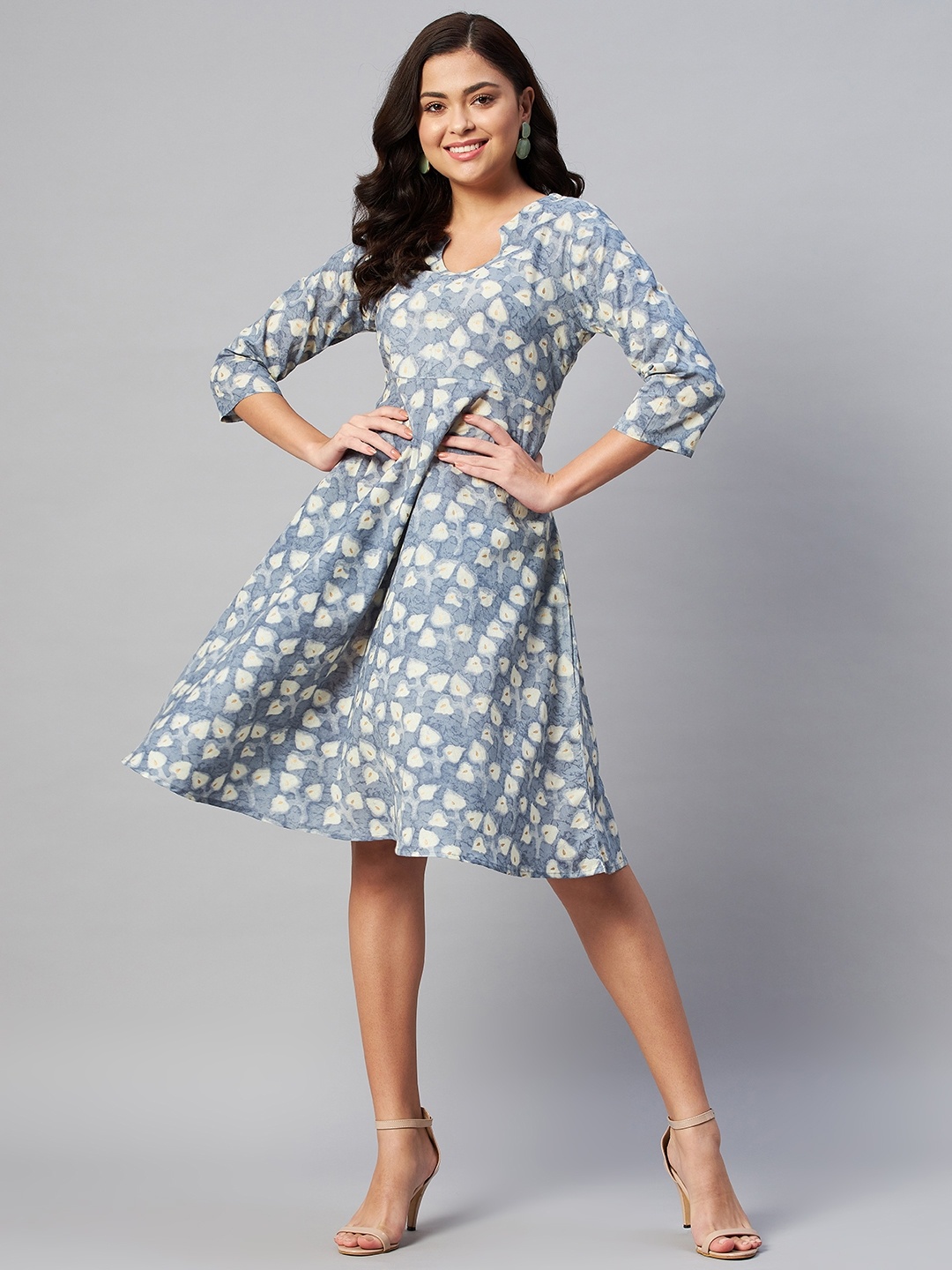 

MIRAVAN Grey & Off White Ethnic Motifs V Neck Ethnic Dress