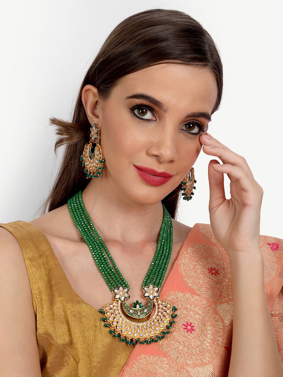

ROHINIKA Gold-Plated Green & White Kundan Studded & Pearl Beaded Jewellery Set