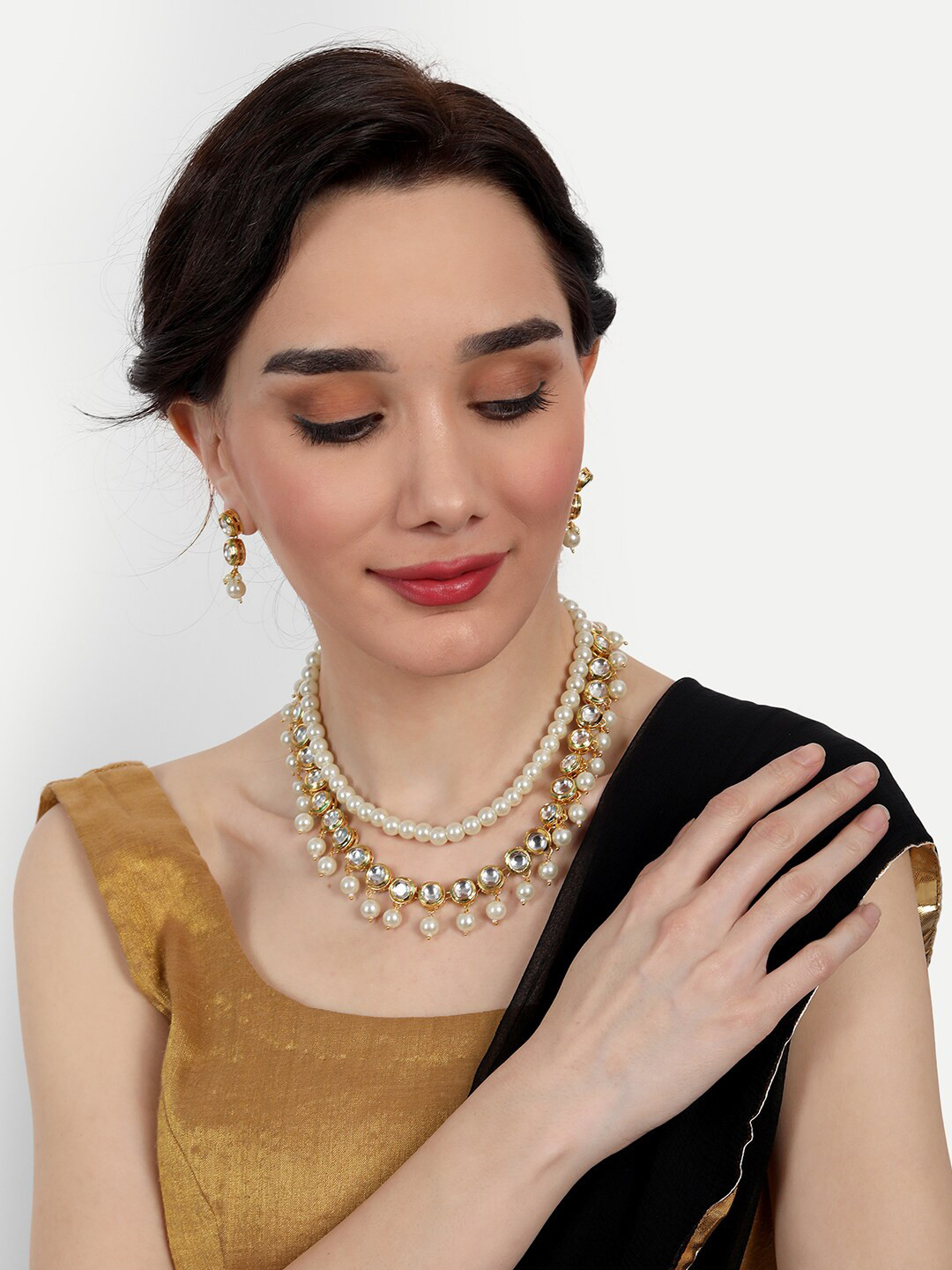 

ROHINIKA Gold-Plated Kundan Studded & Beaded Jewellery Set