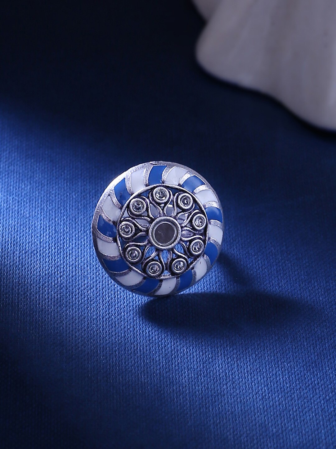 

Voylla Women Silver-Plated Blue & White Statement Ring