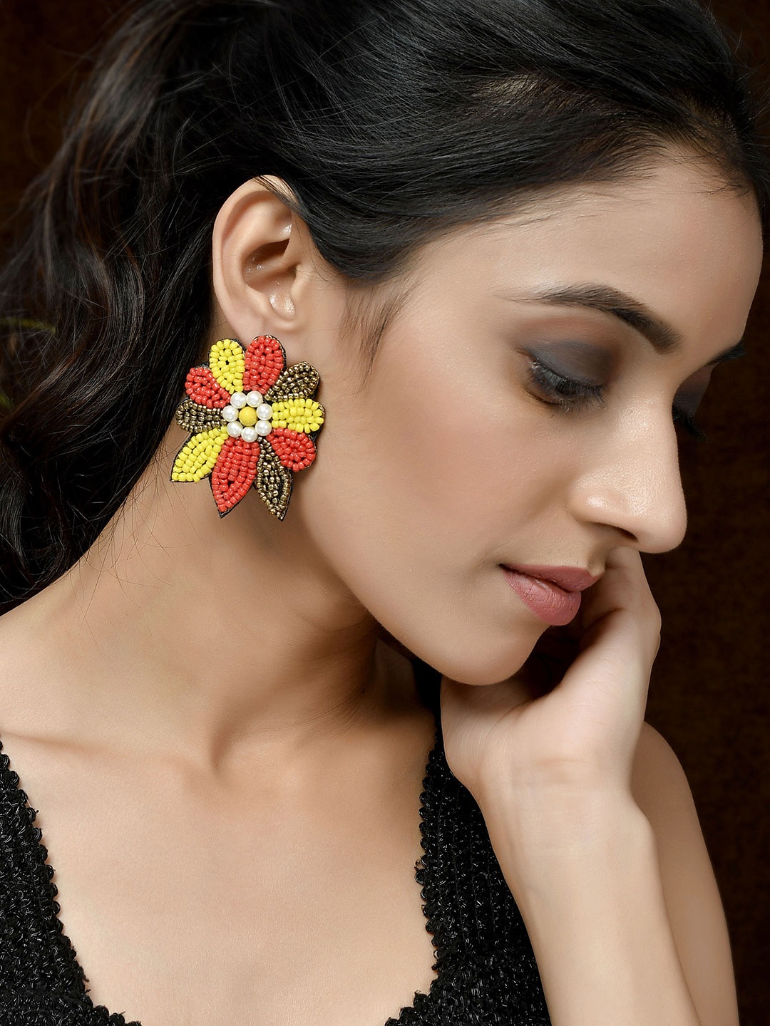 

Shoshaa Multicoloured Contemporary Studs Earrings, Multi
