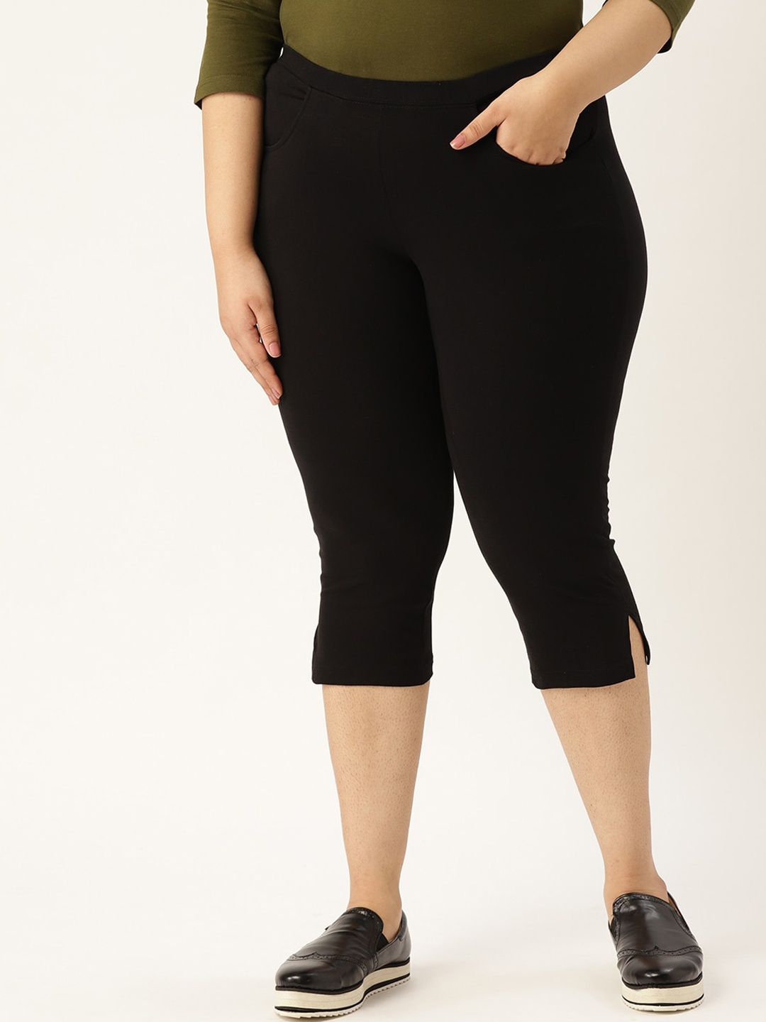 

theRebelinme Women Plus Size Black Capris