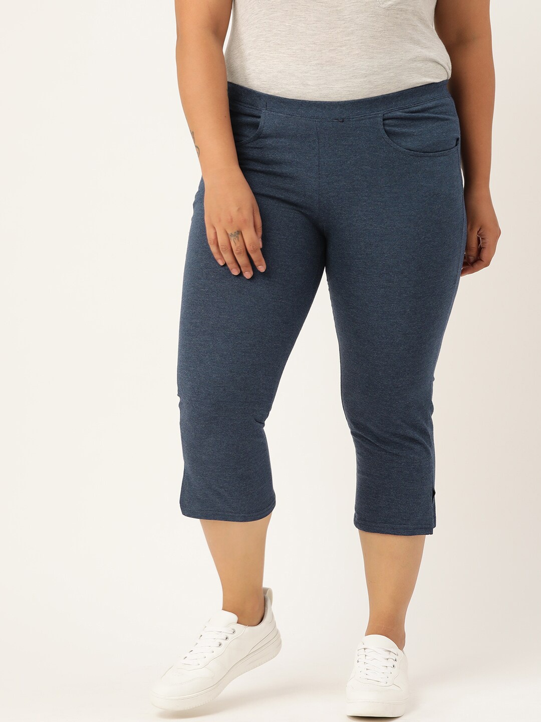 

theRebelinme Women Blue Capris