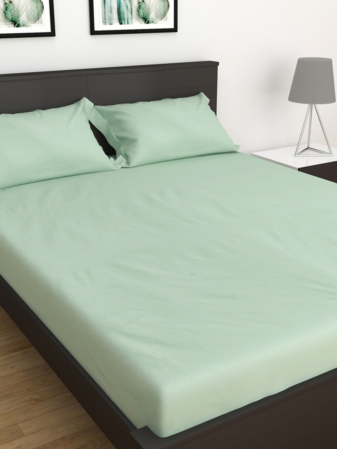 

Home Centre Teal 300 TC King Bedsheet with 2 Pillow Covers