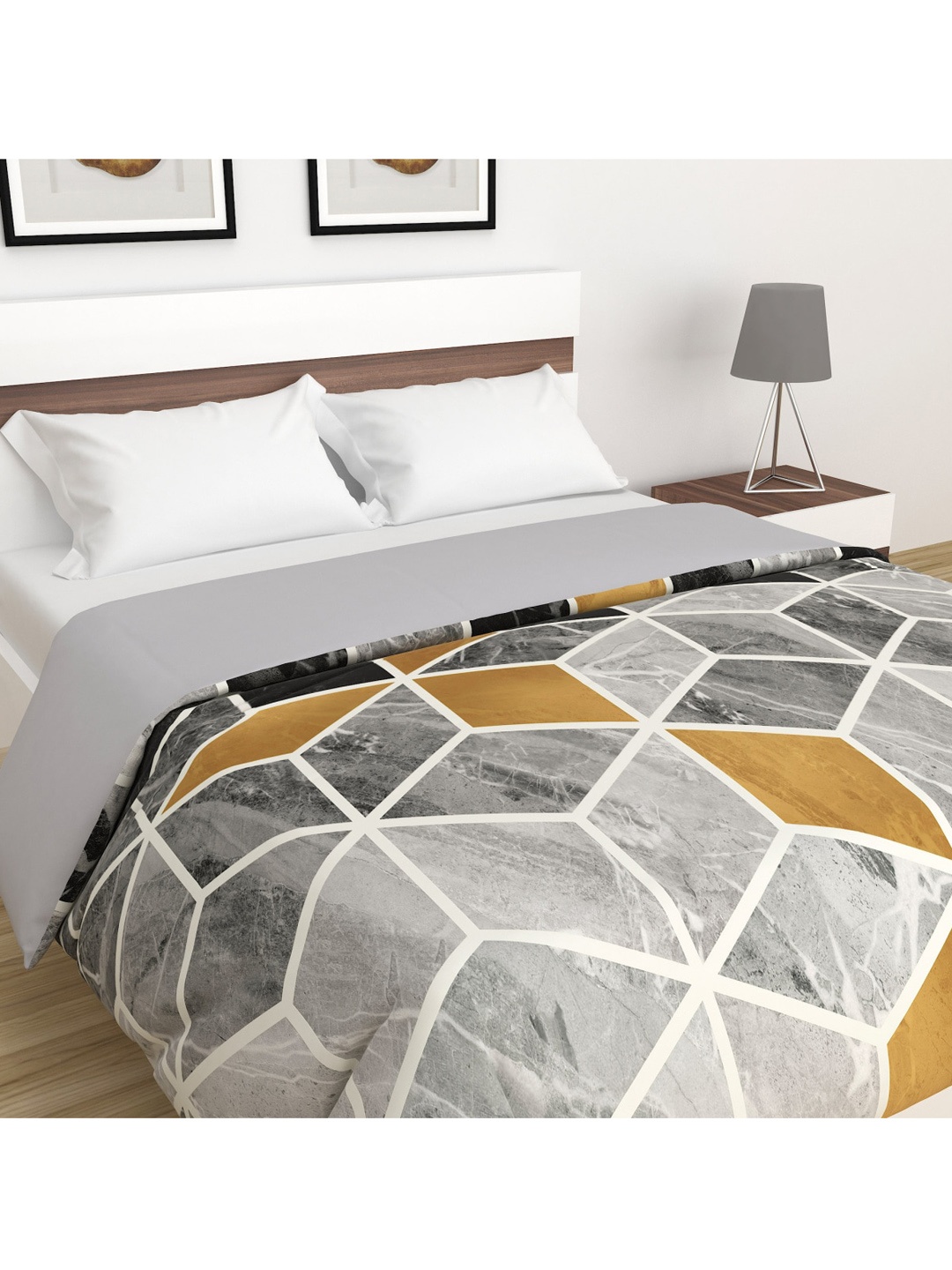 

Home Centre Grey & Black AC Room 210 GSM Double Bed Comforter