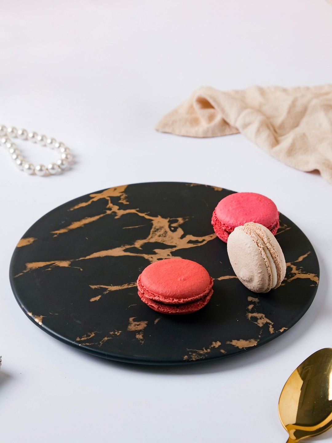 

Nestasia Black Round Ceramic Platter