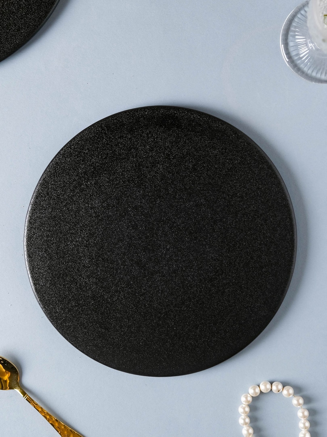 

Nestasia Black Round Cheese Board