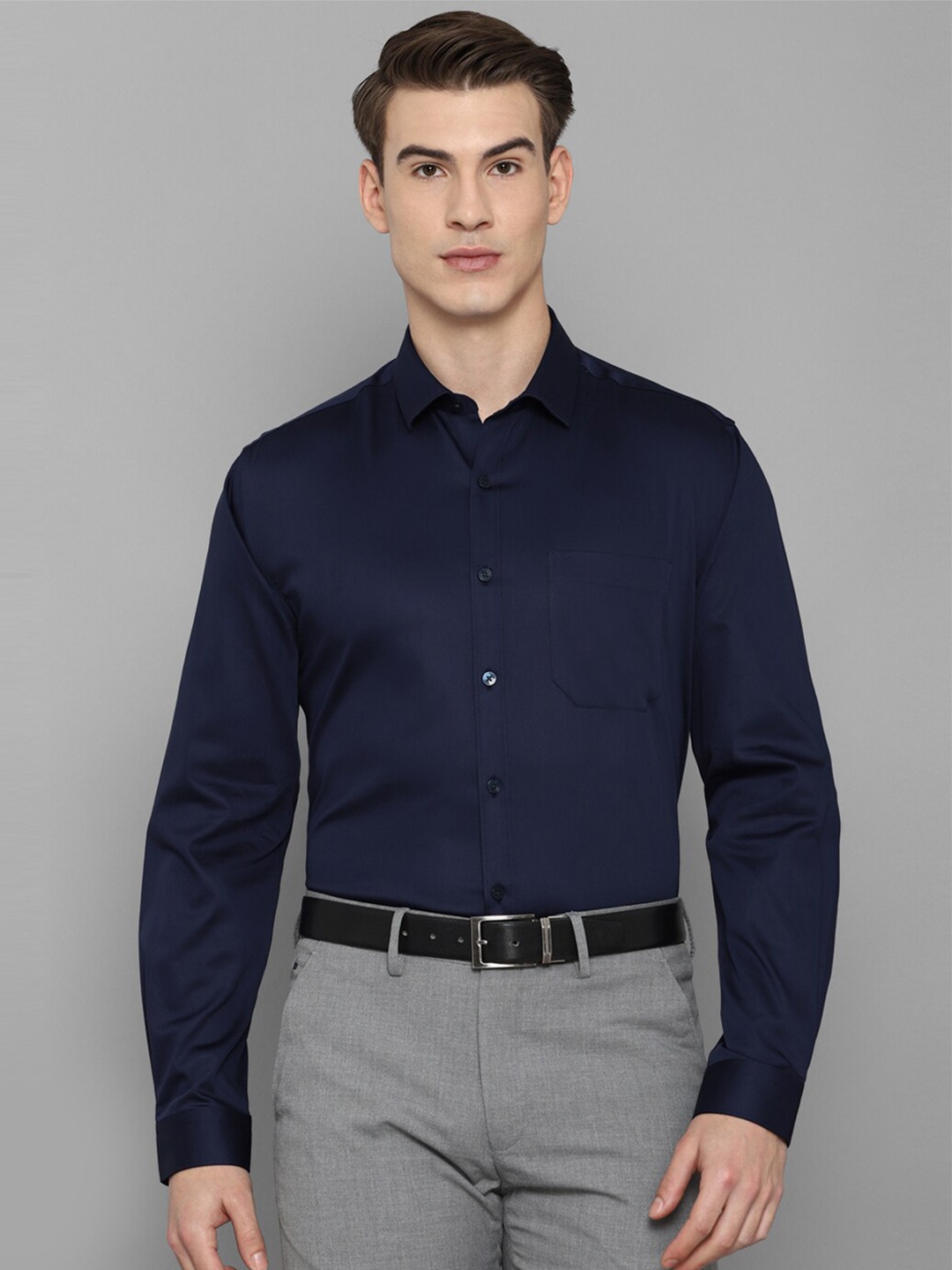 

Louis Philippe Men Navy Blue Slim Fit Formal Shirt