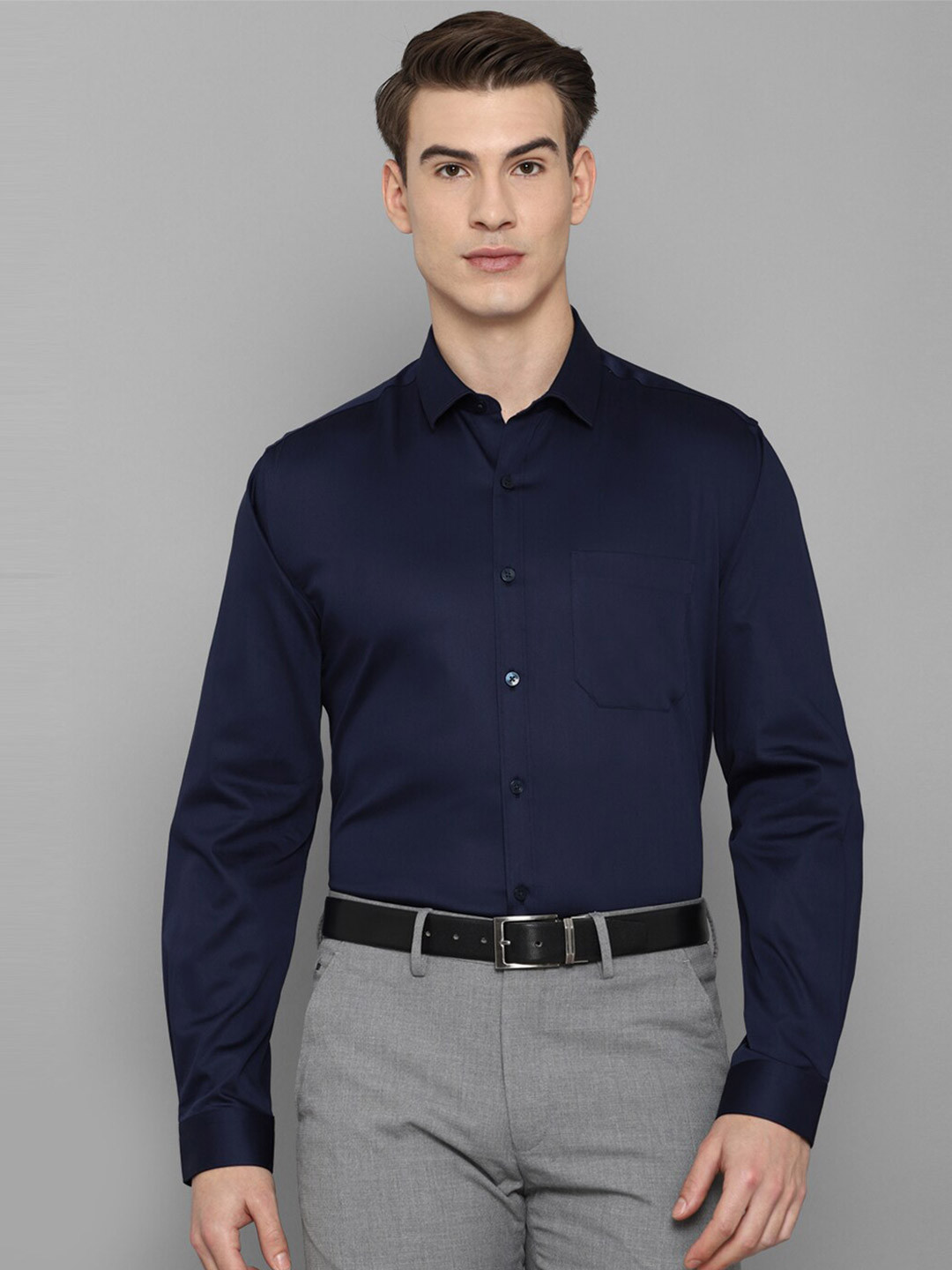 

Louis Philippe Men Navy Blue Solid Slim Fit Formal Shirt