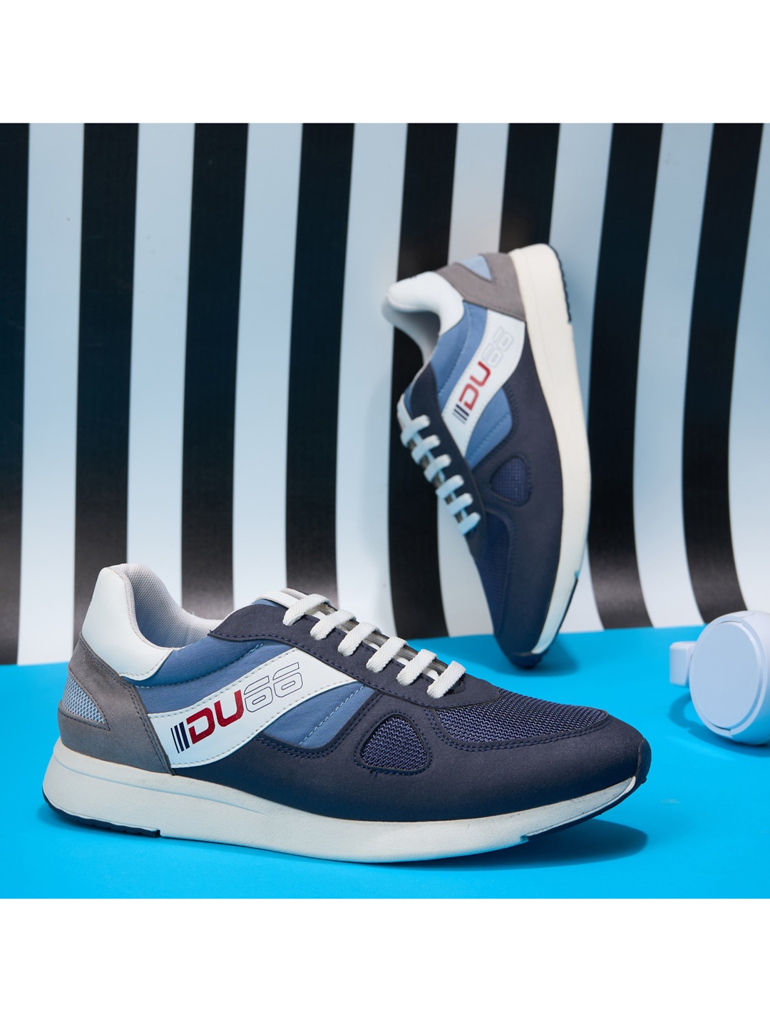 

Duke Men Navy Blue Colourblocked Sneakers