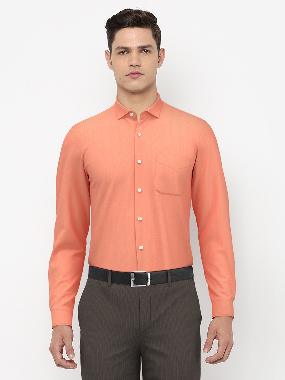 

Peter England Men Peach-Coloured Formal Shirt