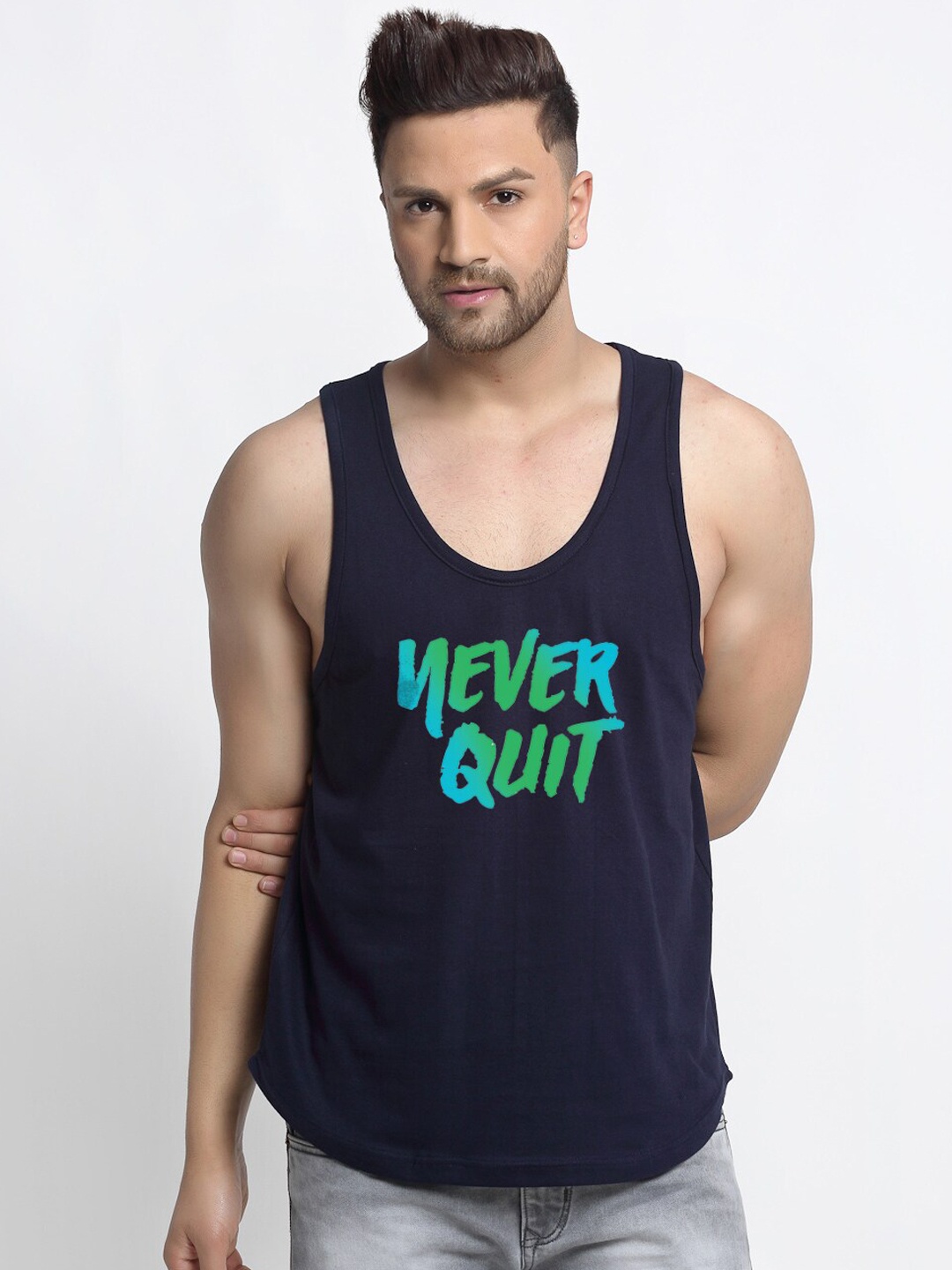 

Friskers Men Navy Blue Printed Apple Cut Sleeveless Gym Vest