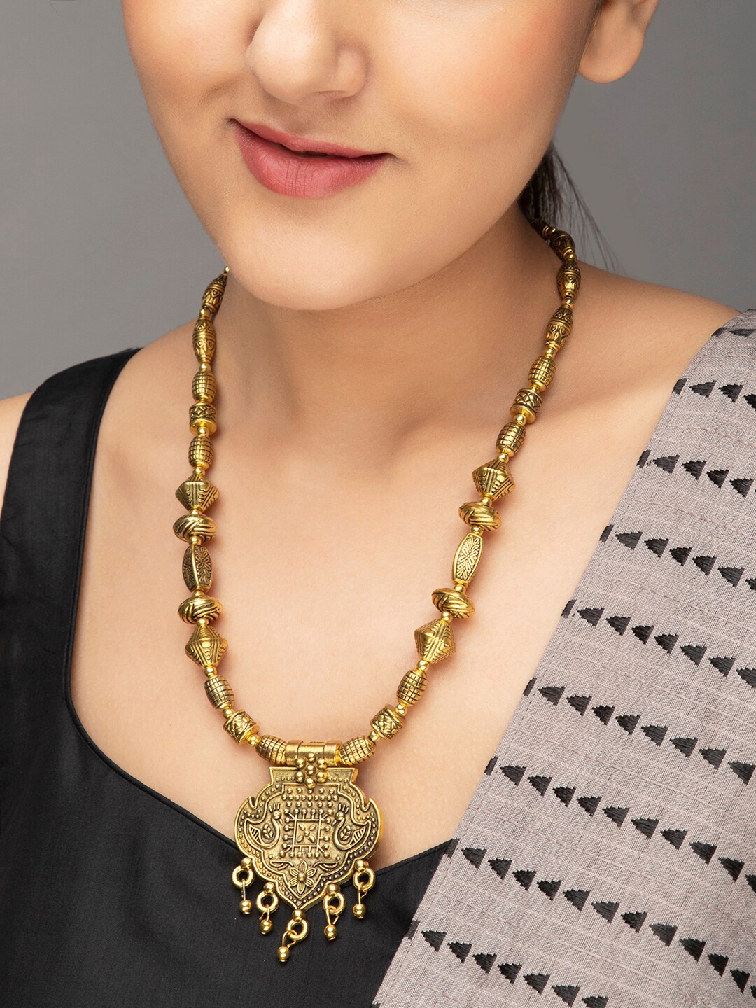 

Rubans Gold-Plated Antique Necklace