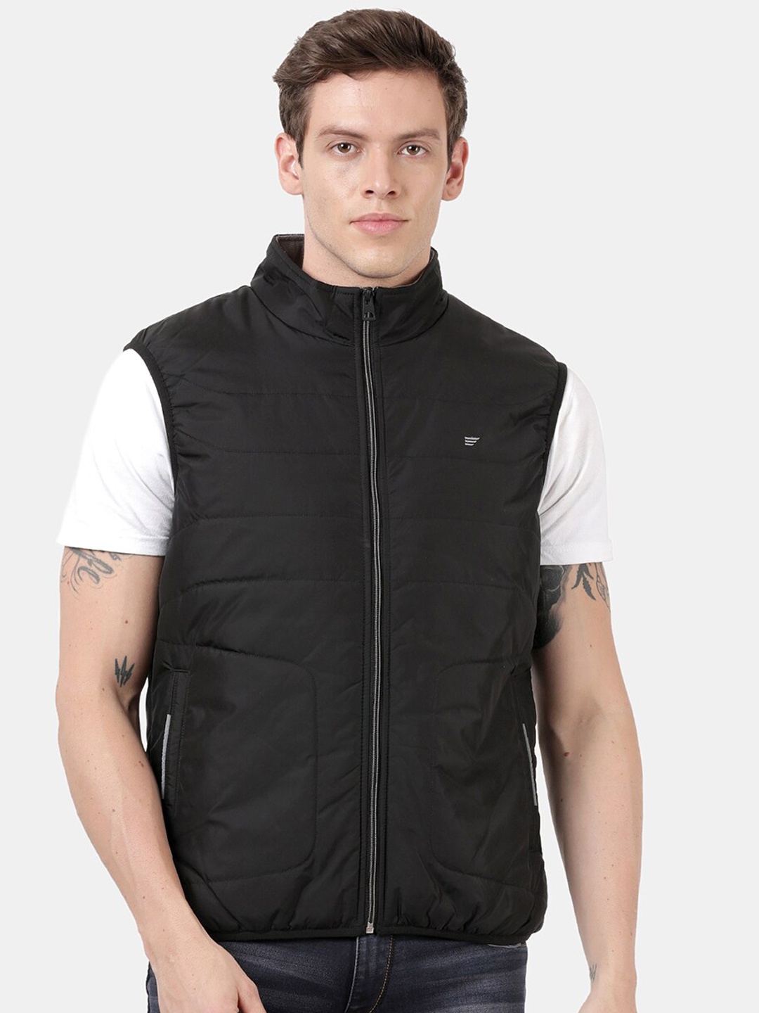 

t-base Men Black Windcheater Padded Jacket