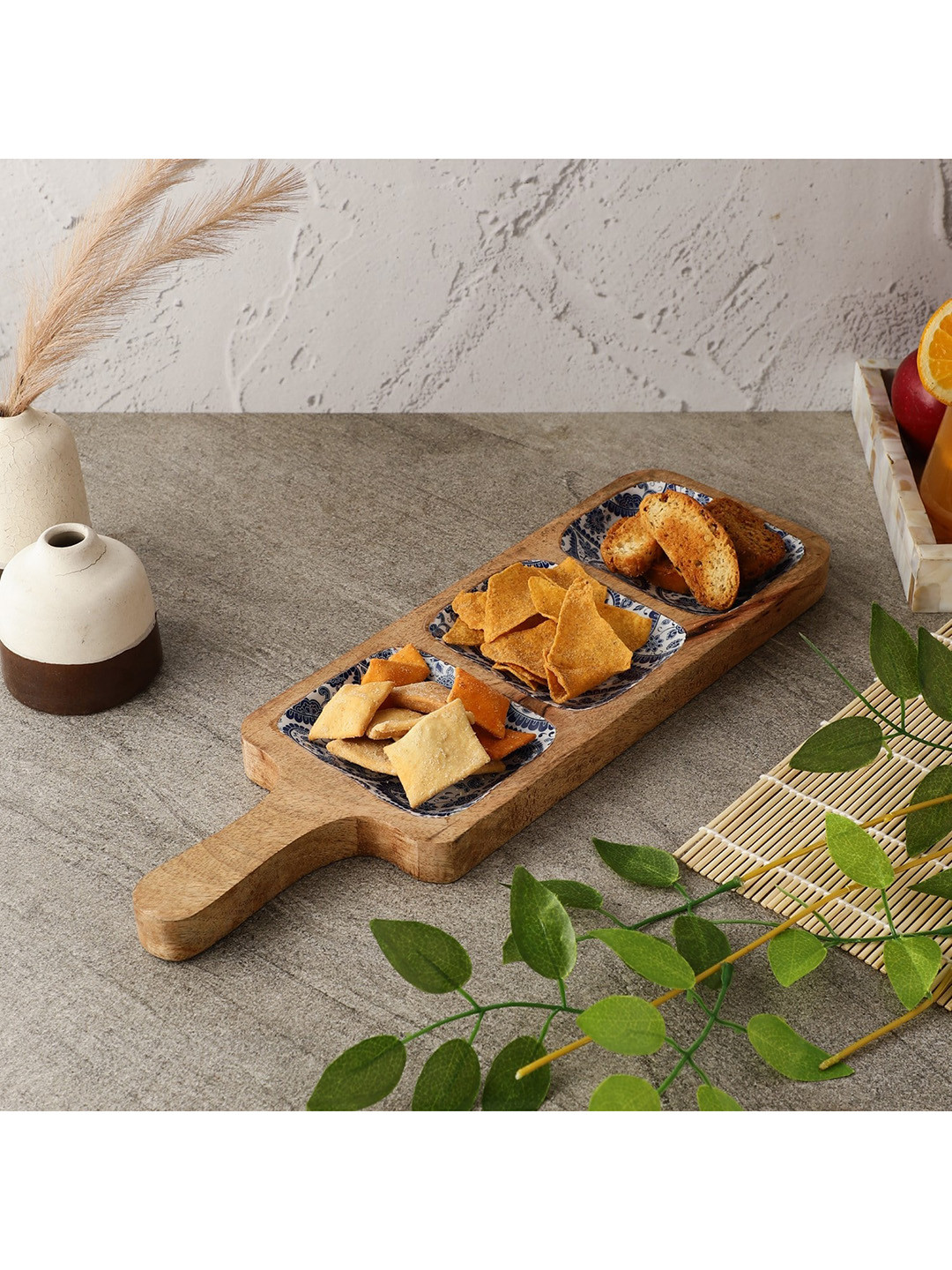 

The Decor Mart Blue Printed 3-Part Paddle Wooden Platter Serveware