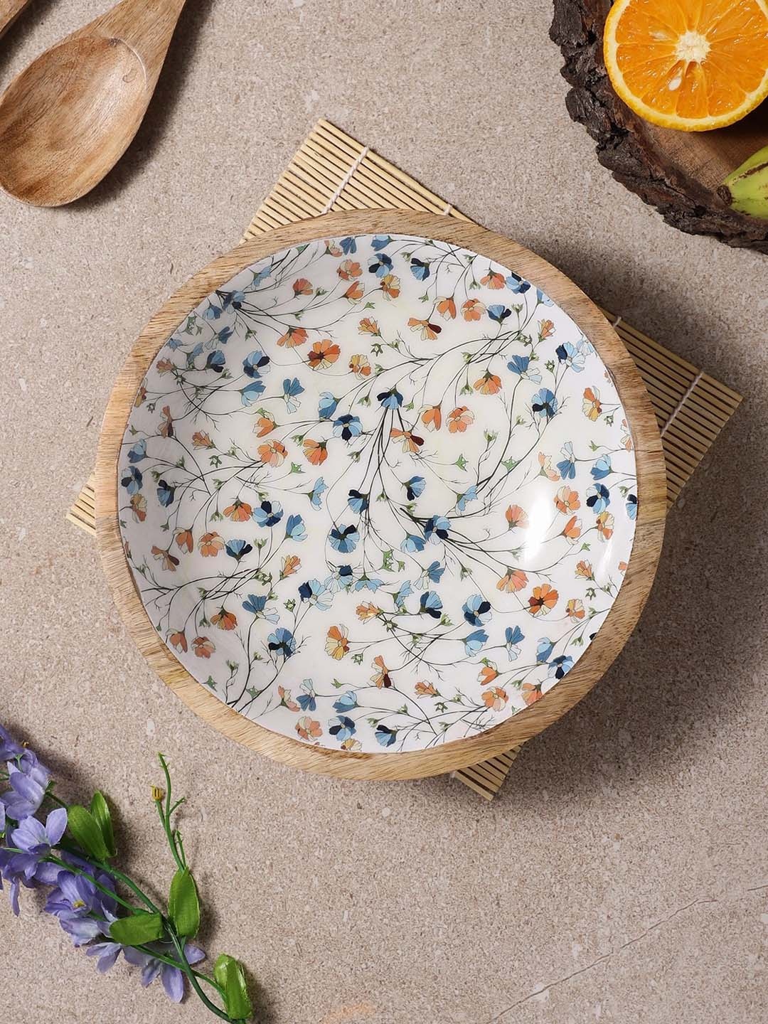 

The Decor Mart White & Blue Wooden Pedestal Platter