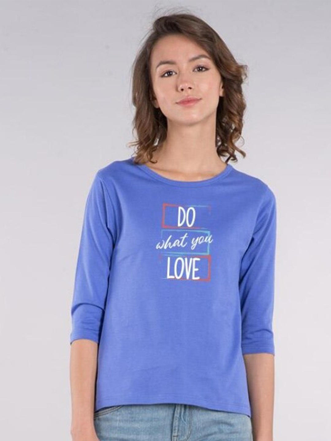 

Bewakoof Women Blue Typography Printed Pure Cotton Slim Fit T-shirt