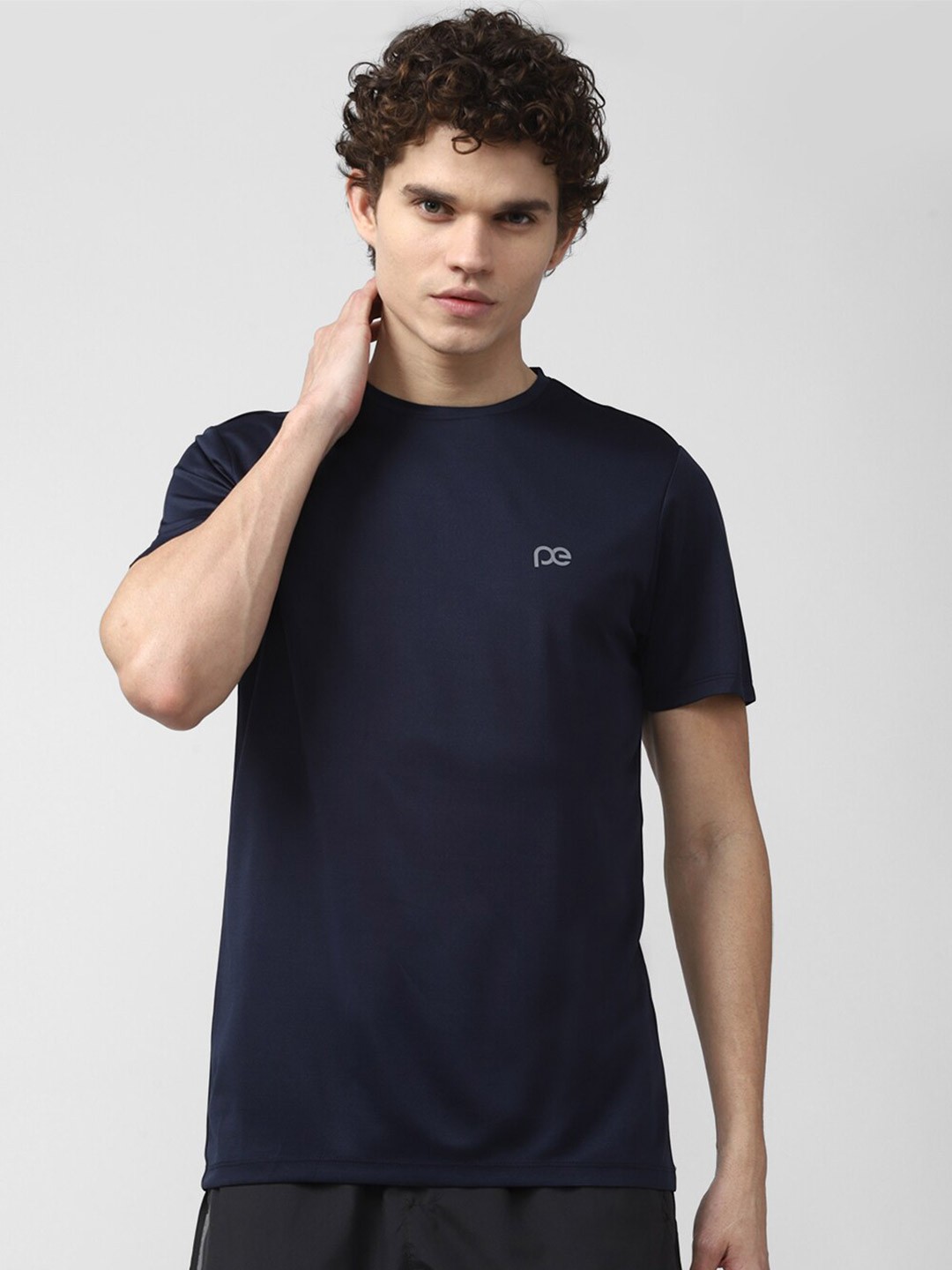 

Peter England Casuals Men Navy Blue Slim Fit Sports T-shirt
