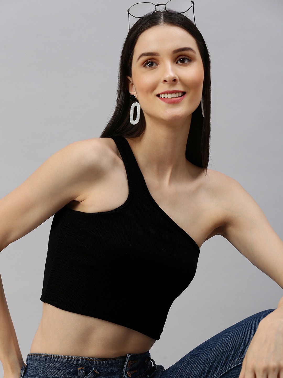 

AAHWAN Black One Shoulder Crop Top