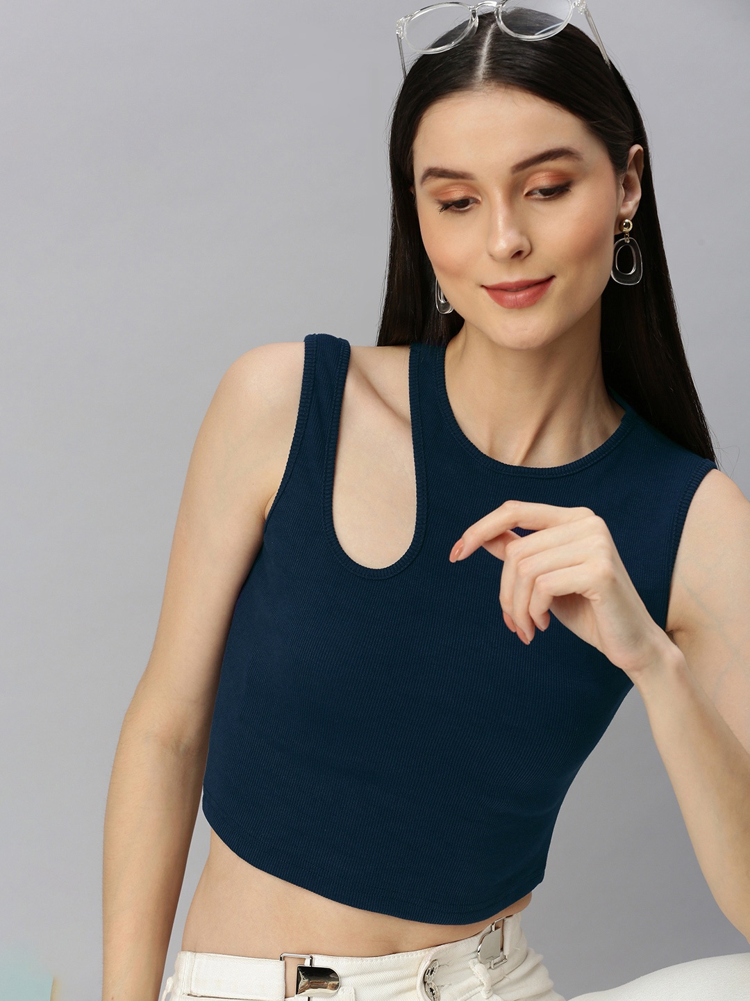 

AAHWAN Navy Blue Ribbed Fitted Crop Top