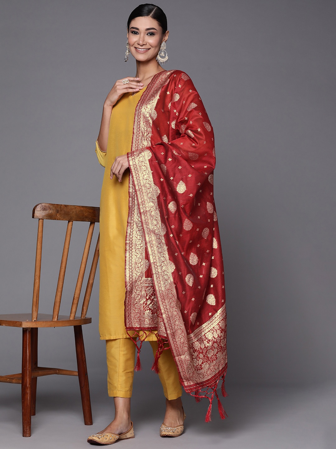 

Inddus Maroon & Golden Ethnic Motifs Woven Design Dupatta with Zari