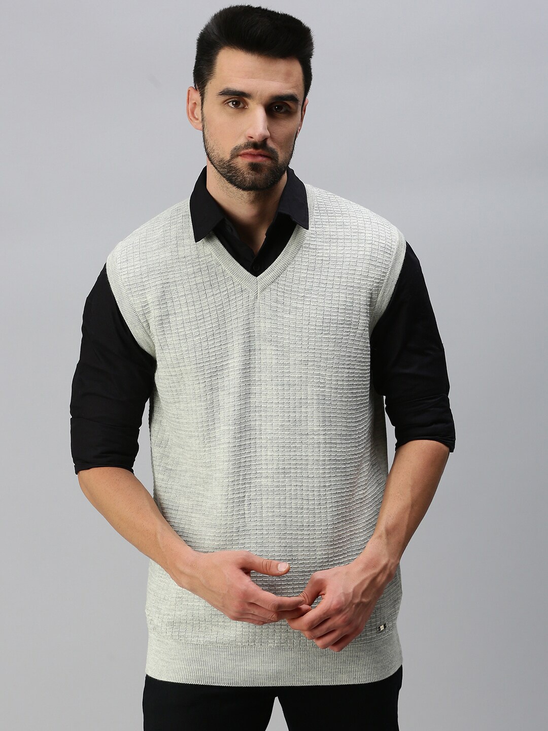 

98 Degree North Men Grey Self Design Sweater Vest