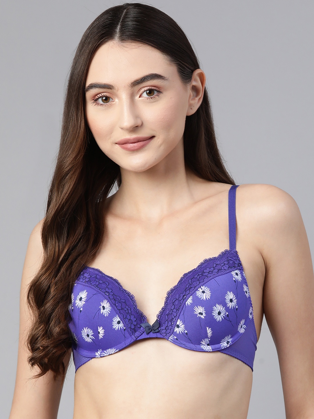 

Marks & Spencer Blue & White Floral Bra Underwired Lightly Padded
