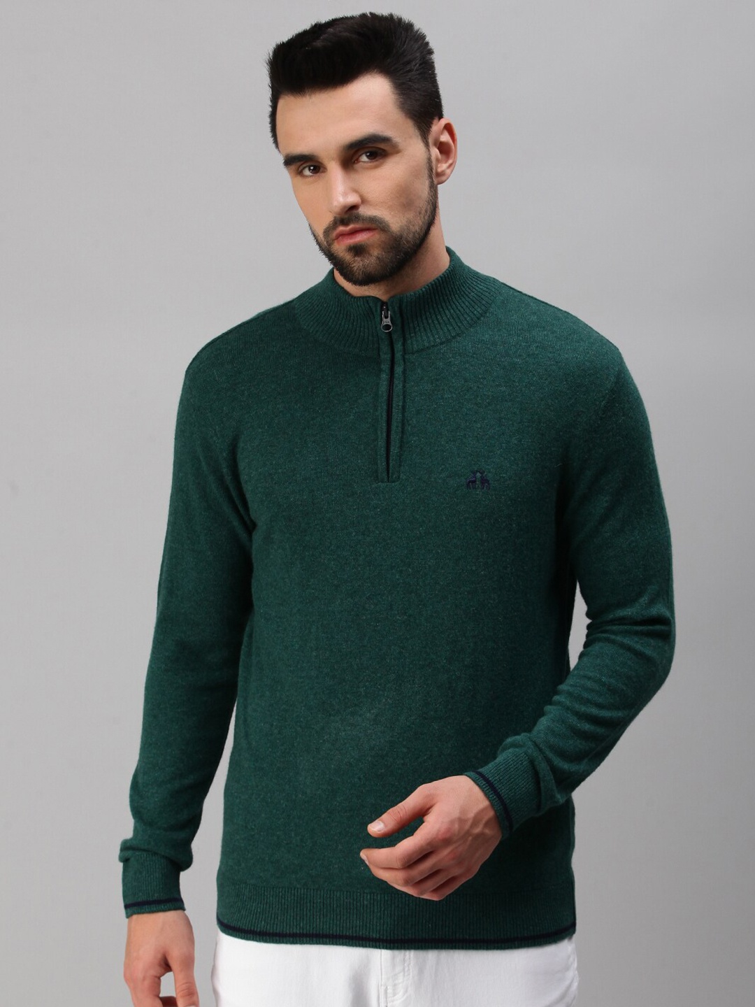 

98 Degree North Men Green Pullover