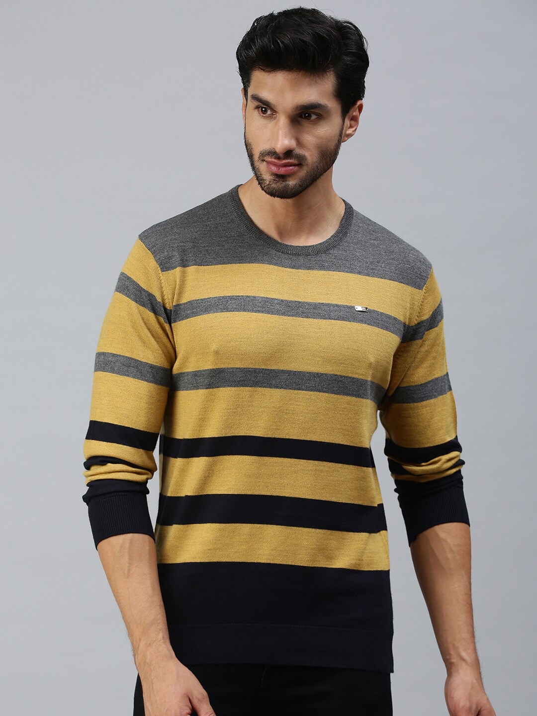 

98 Degree North Men Navy Blue Striped Pullover