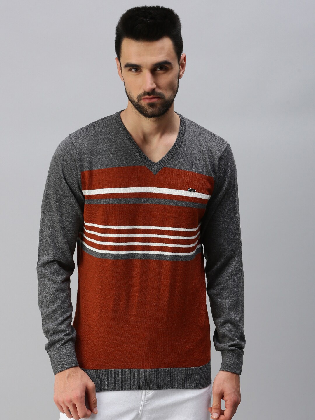 

98 Degree North Men Grey & White Striped Pullover