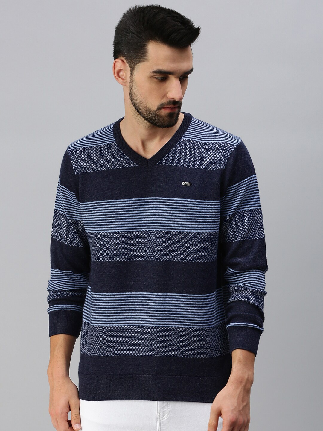 

98 Degree North Men Navy Blue Striped Pullover